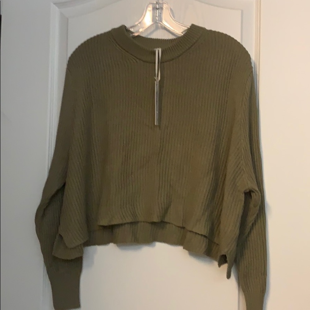Cropped Sweater Top